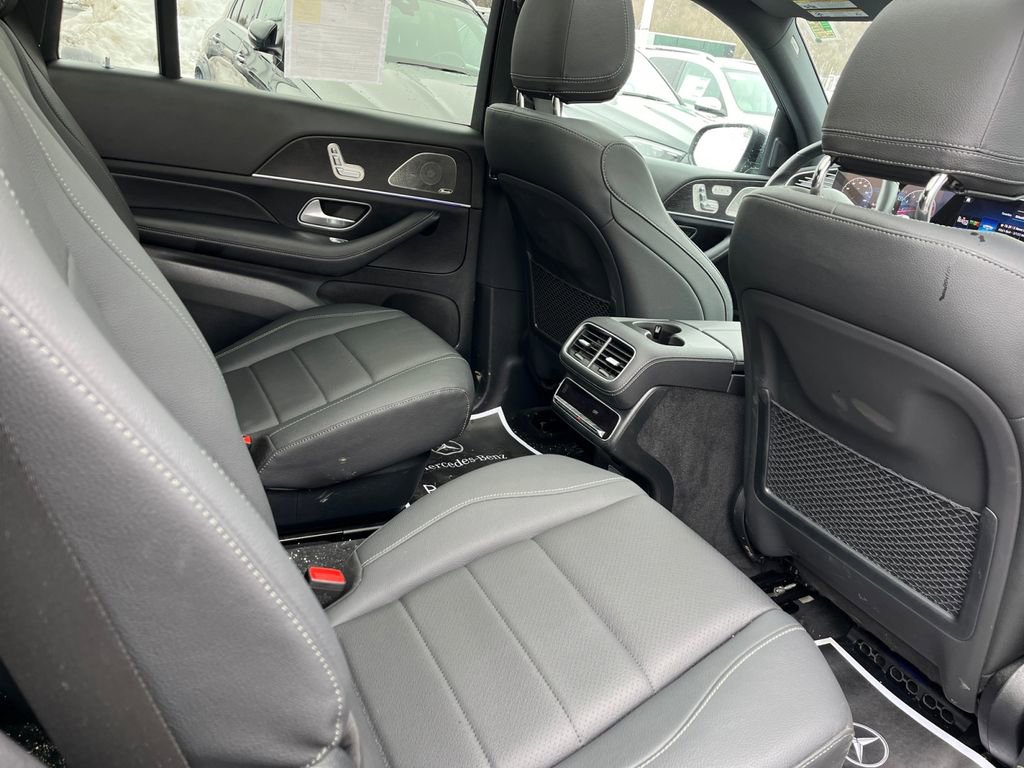 Certified 2025 Mercedes-Benz GLS 450 4MATIC image 18