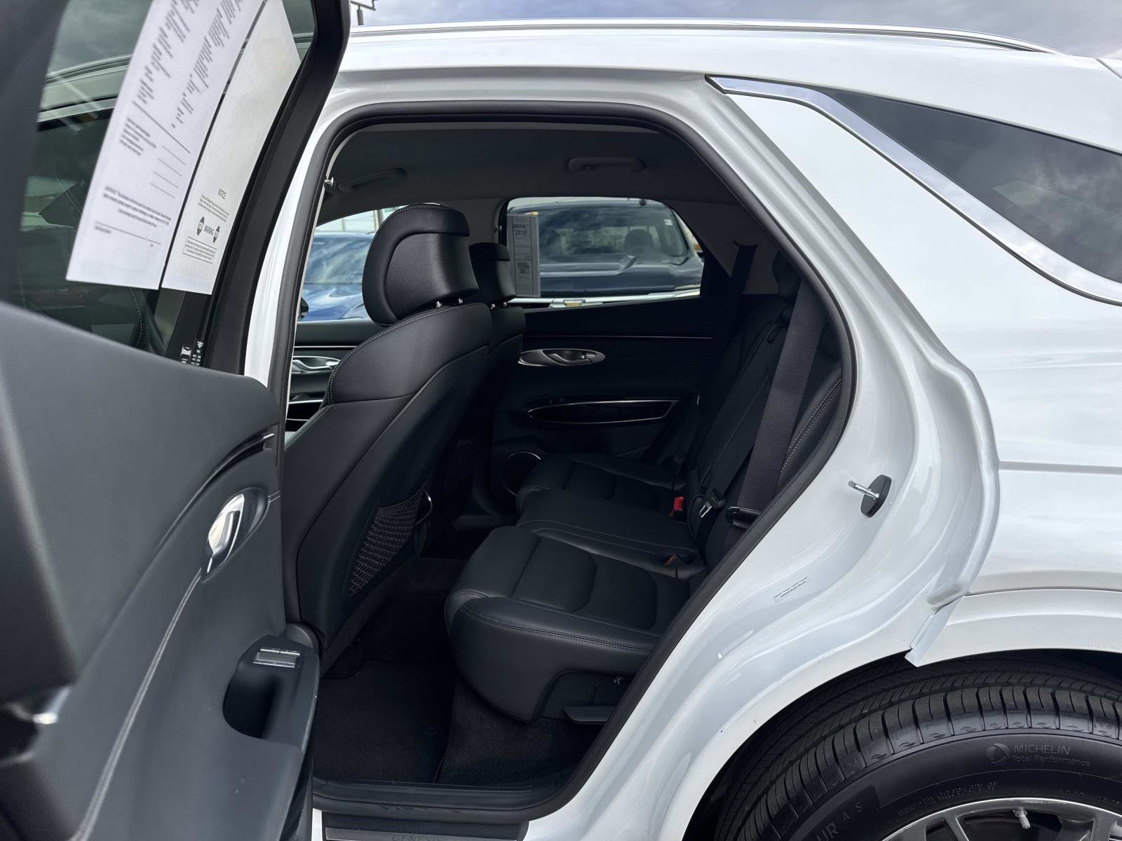 Used 2025 Genesis GV70 2.5T image 22