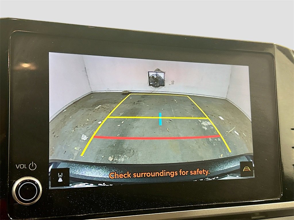 Used 2025 Toyota Camry LE w/ Convenience Package image 11