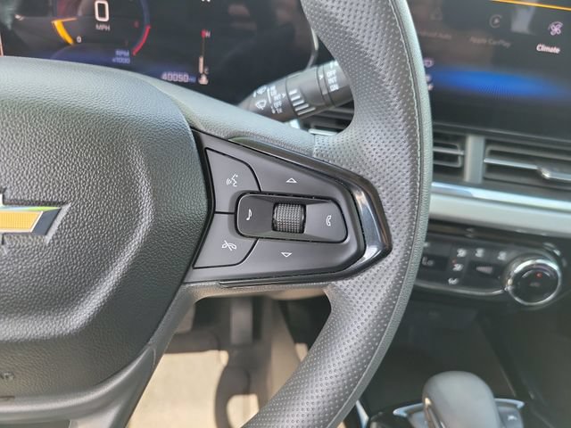Used 2025 Chevrolet Trax LT FWD image 19