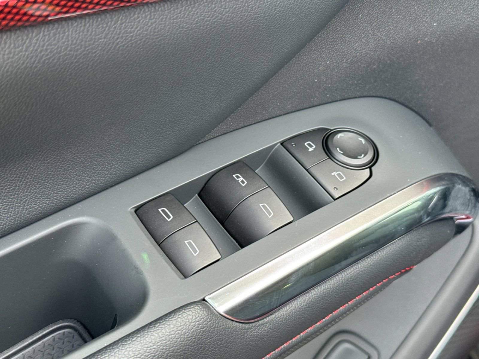 New 2026 Chevrolet Traverse Z71 w/ Enhanced Driving Package image 12