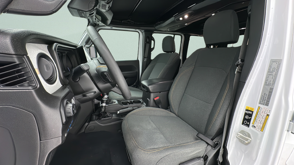 Used 2024 Jeep Wrangler Unlimited w/ Convenience Group AWD/4WD image 13