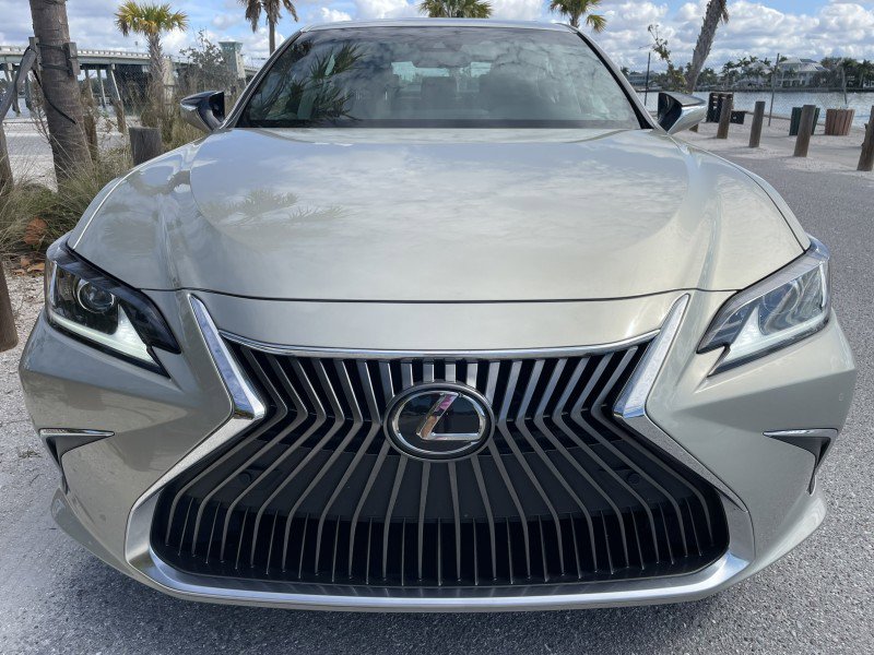 Used 2021 Lexus ES 350 w/ Premium Package image 4