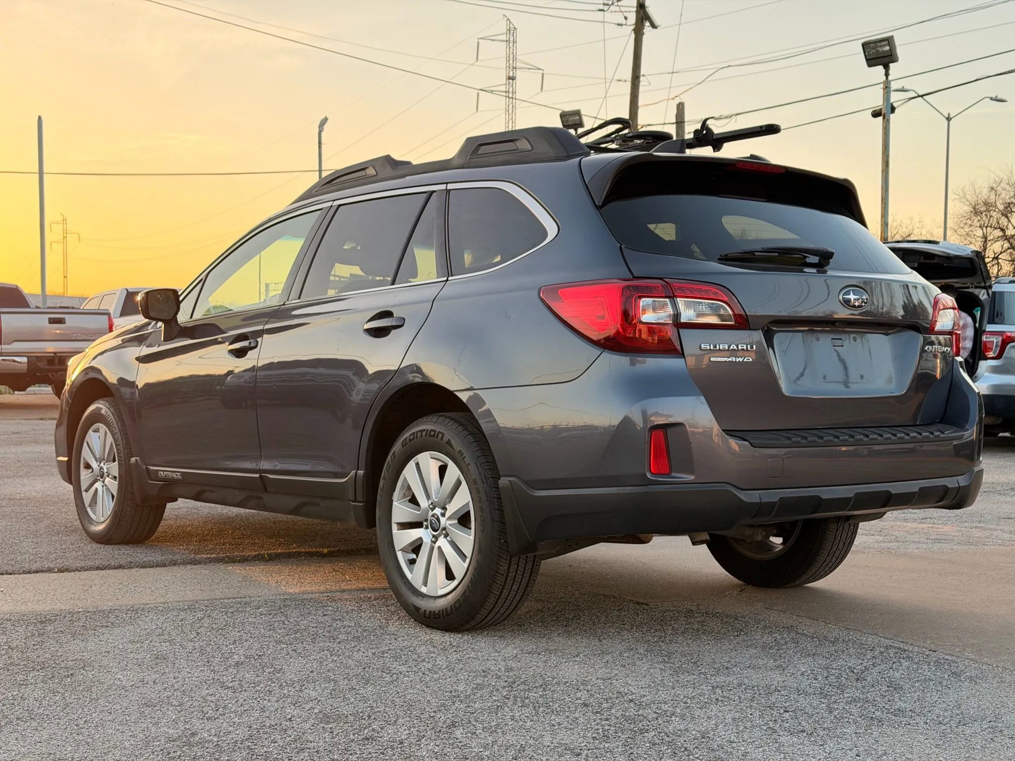 Used 2016 Subaru Outback 2.5i Premium image 5