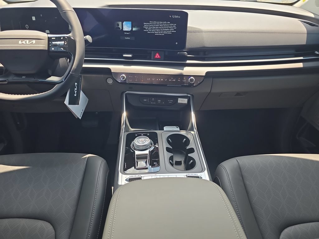 New 2027 Kia Carnival SX FWD image 15