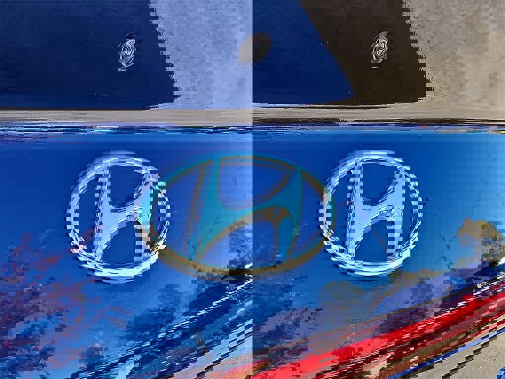 Used 2022 Hyundai Sonata Limited w/ Winter Weather Package image 33