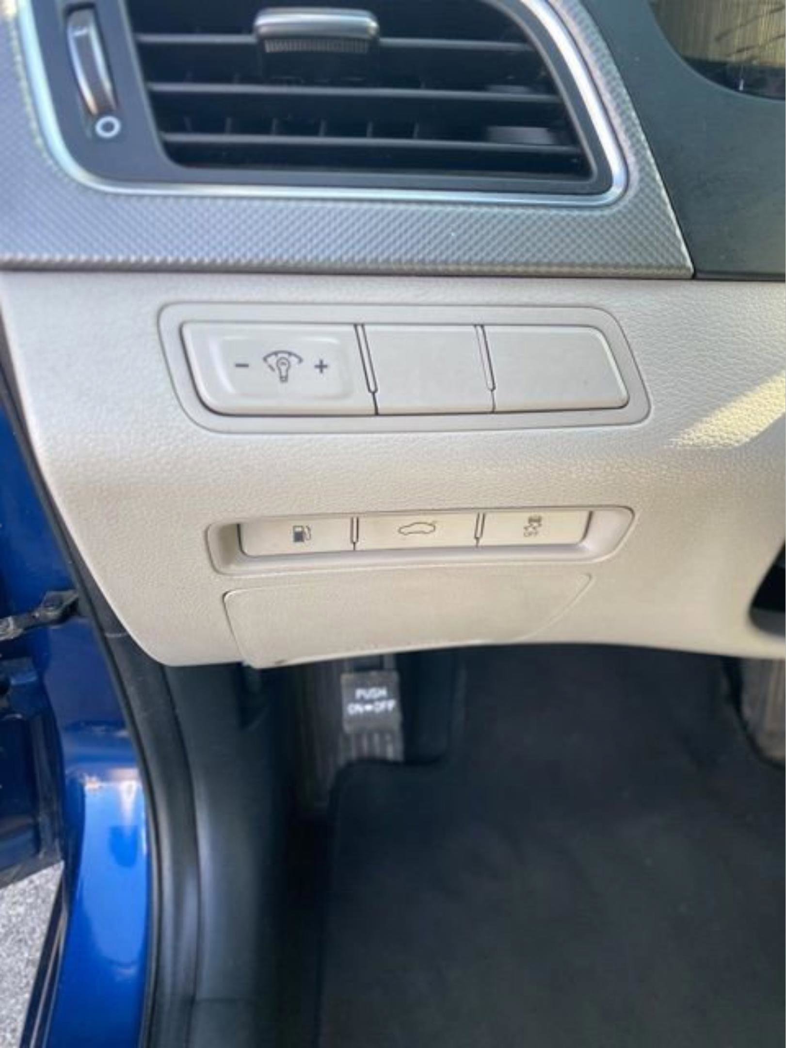 Used 2017 Hyundai Sonata SE FWD image 11