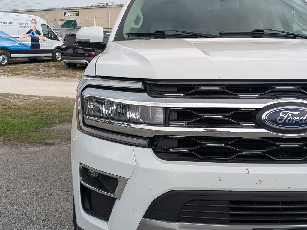Used 2024 Ford Expedition Max Limited AWD/4WD image 9
