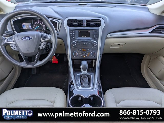 Used 2015 Ford Fusion SE image 15