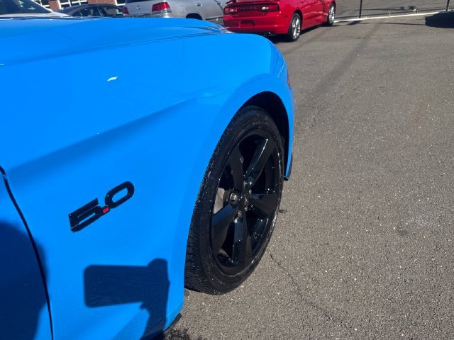 Used 2022 Ford Mustang GT w/ Black Accent Package RWD image 36