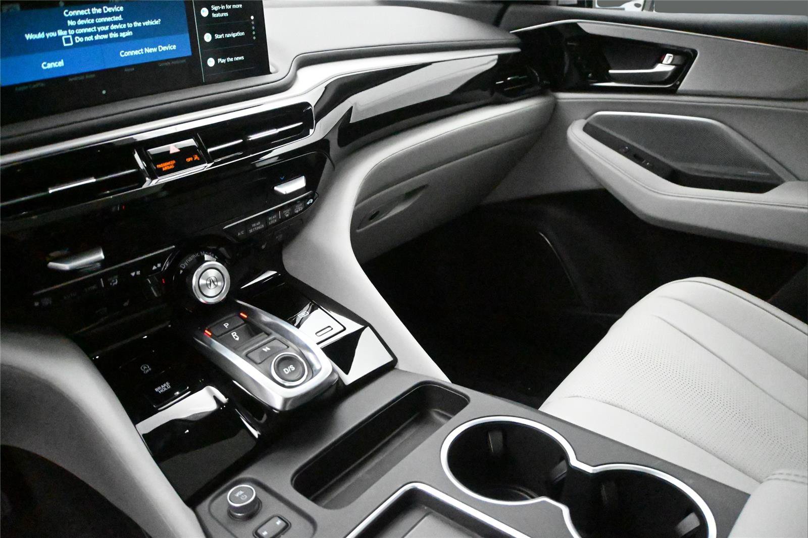 Certified 2026 Acura MDX FWD w/ Technology Package image 4