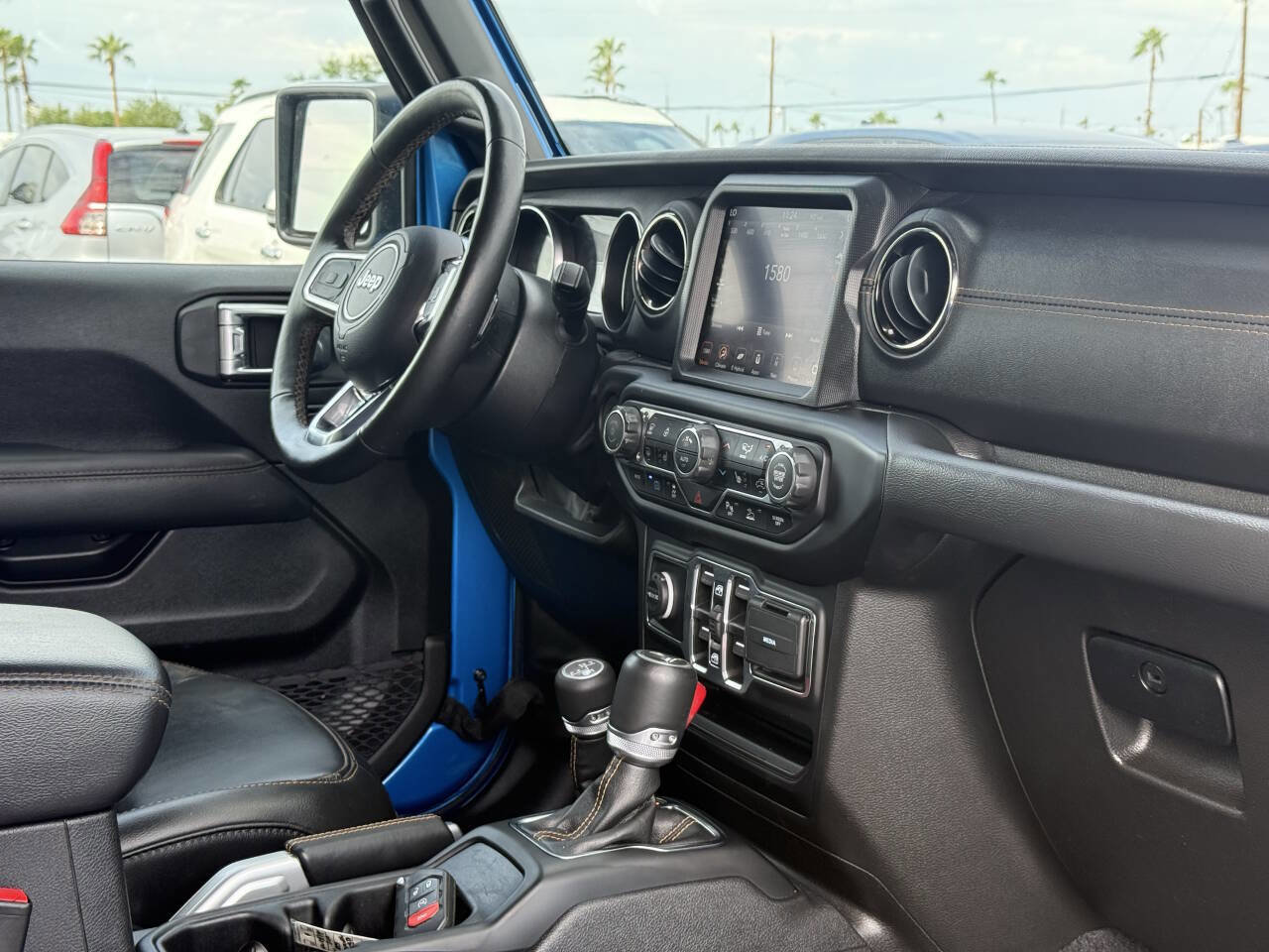 Used 2022 Jeep Wrangler Unlimited Sahara image 35
