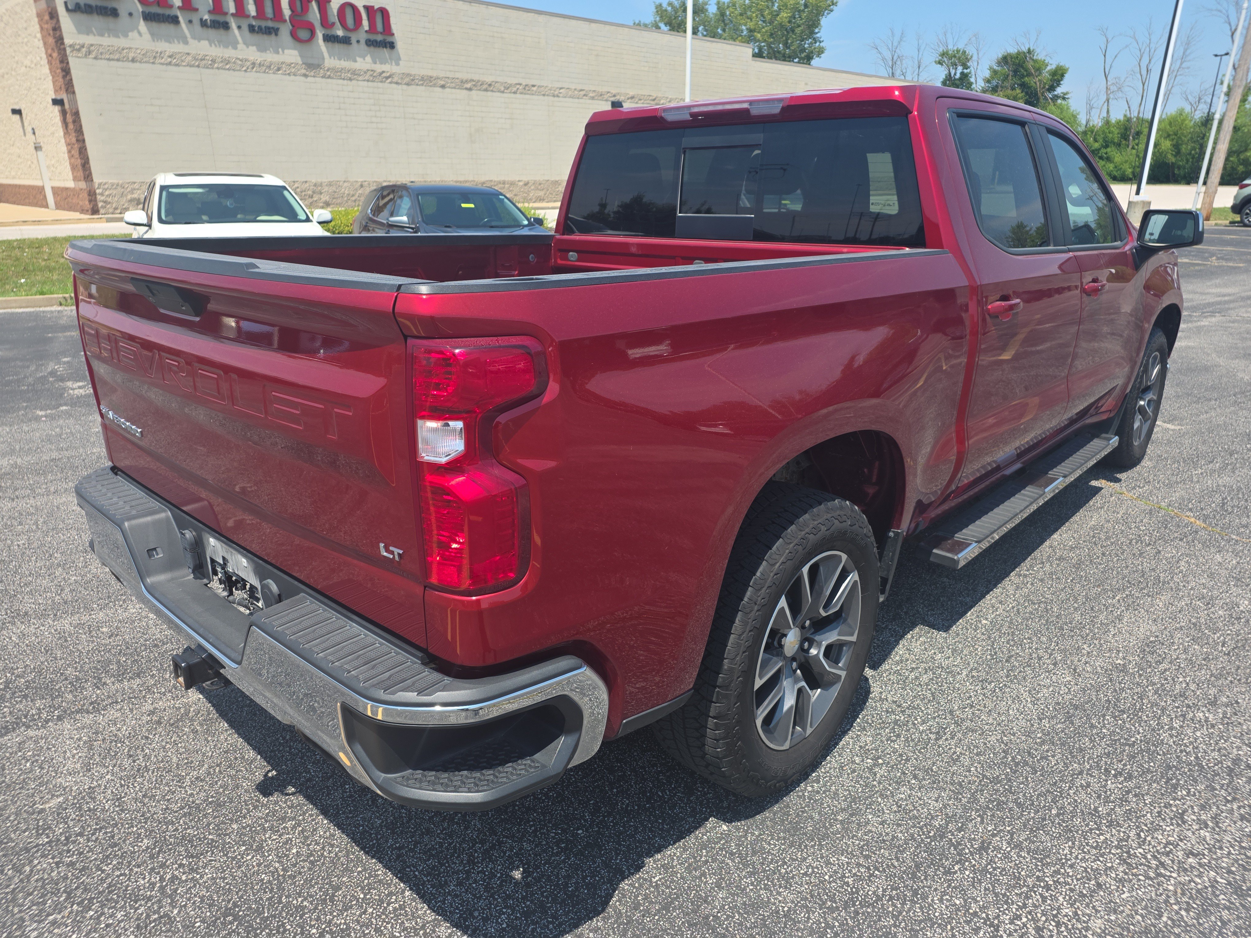 Used 2021 Chevrolet Silverado 1500 LT w/ Z71 Off-Road Package AWD/4WD image 3