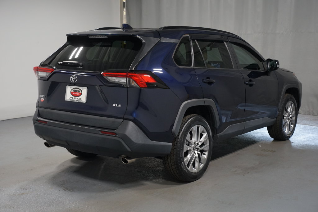 Used 2022 Toyota RAV4 XLE Premium FWD image 8