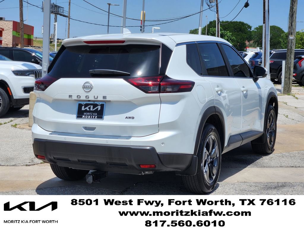 Used 2026 Nissan Rogue SV w/ Cold Weather Package AWD/4WD image 4