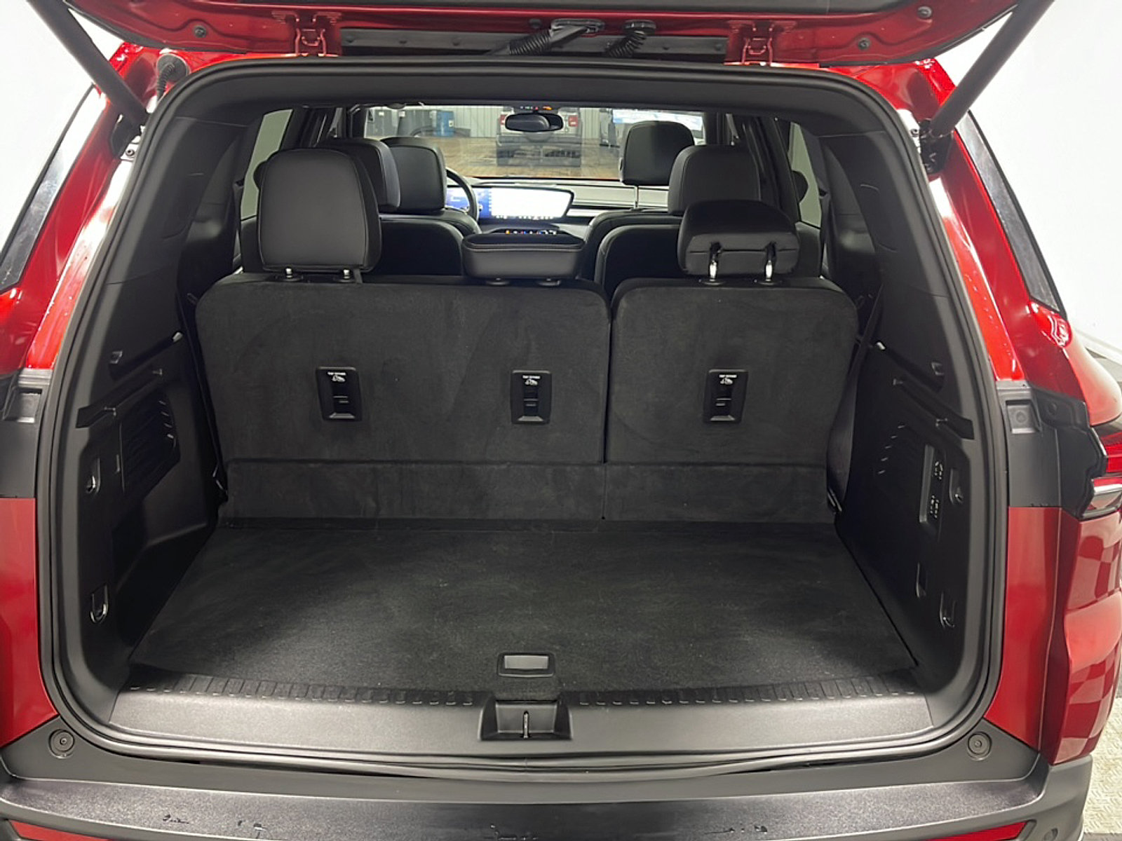 Used 2025 Buick Enclave Preferred w/ Power Package AWD/4WD image 18
