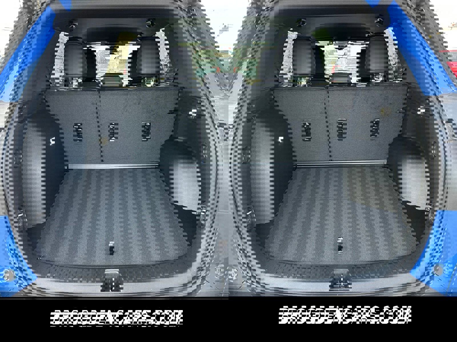 New 2026 GMC Terrain Elevation w/ Elevation Premium Package image 9