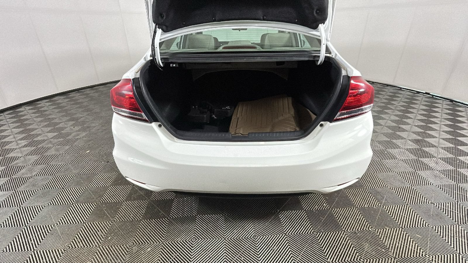 Used 2015 Honda Civic LX image 28