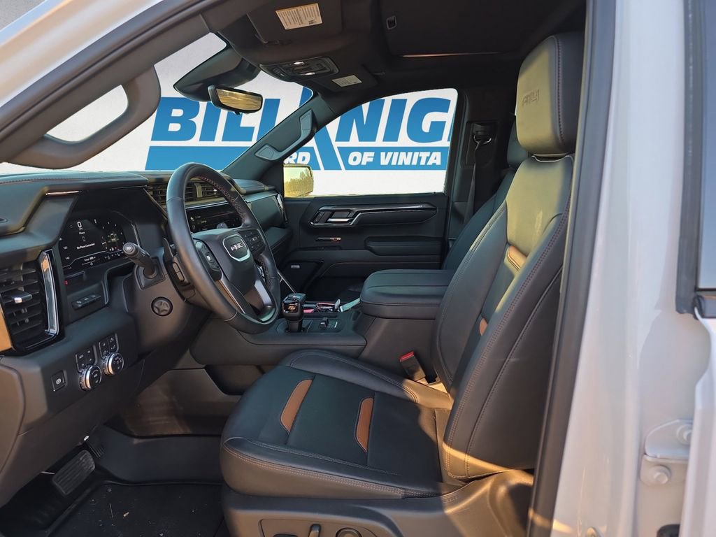 Used 2024 GMC Sierra 1500 AT4 w/ Technology Package image 9
