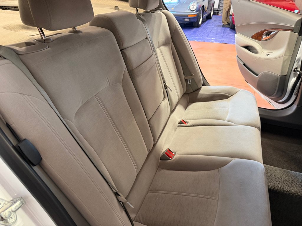 Used 2012 Buick LaCrosse Convenience FWD image 22