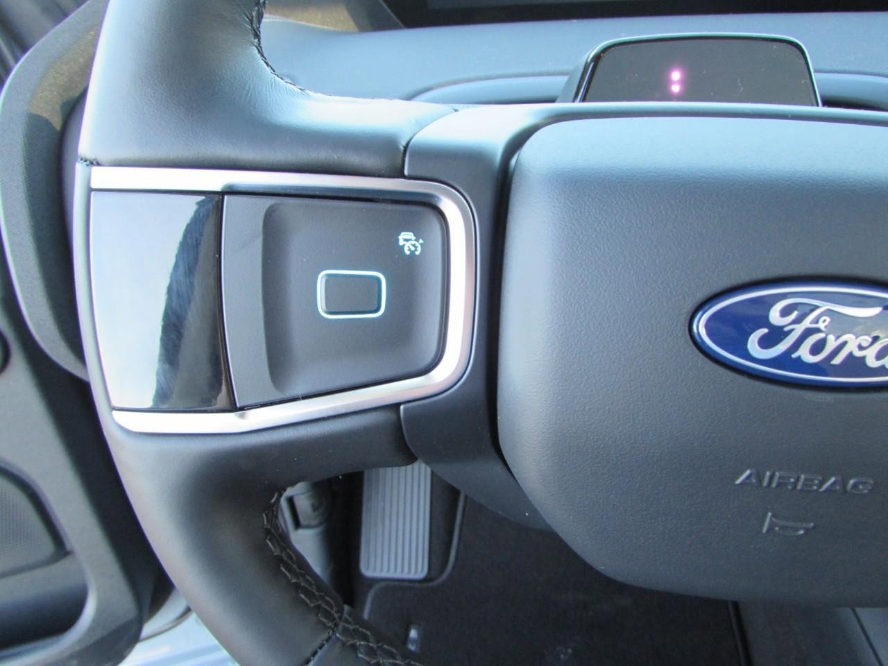 New 2026 Ford Expedition Platinum image 15