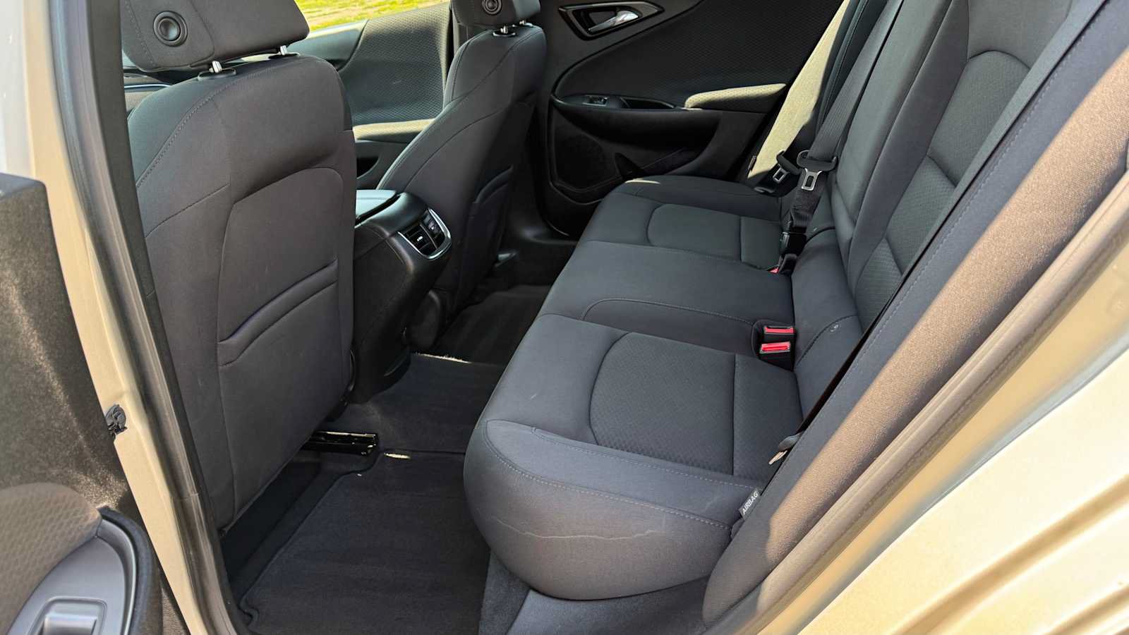 Used 2016 Chevrolet Malibu LT FWD image 8