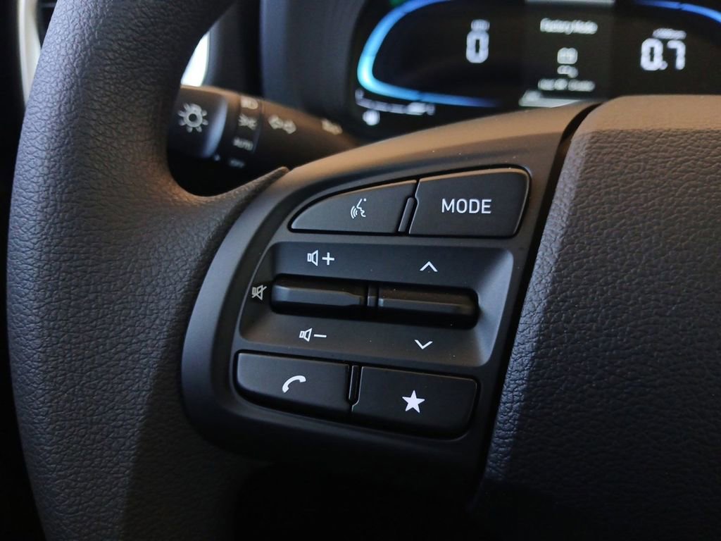 New 2026 Hyundai Venue SE FWD image 17