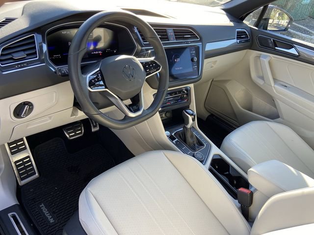 Used 2024 Volkswagen Tiguan SE R-Line image 23