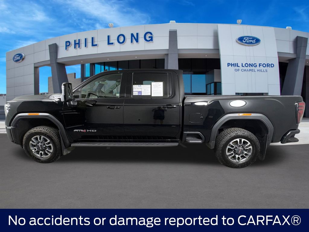 Used 2024 GMC Sierra 2500 AT4 AWD/4WD image 2