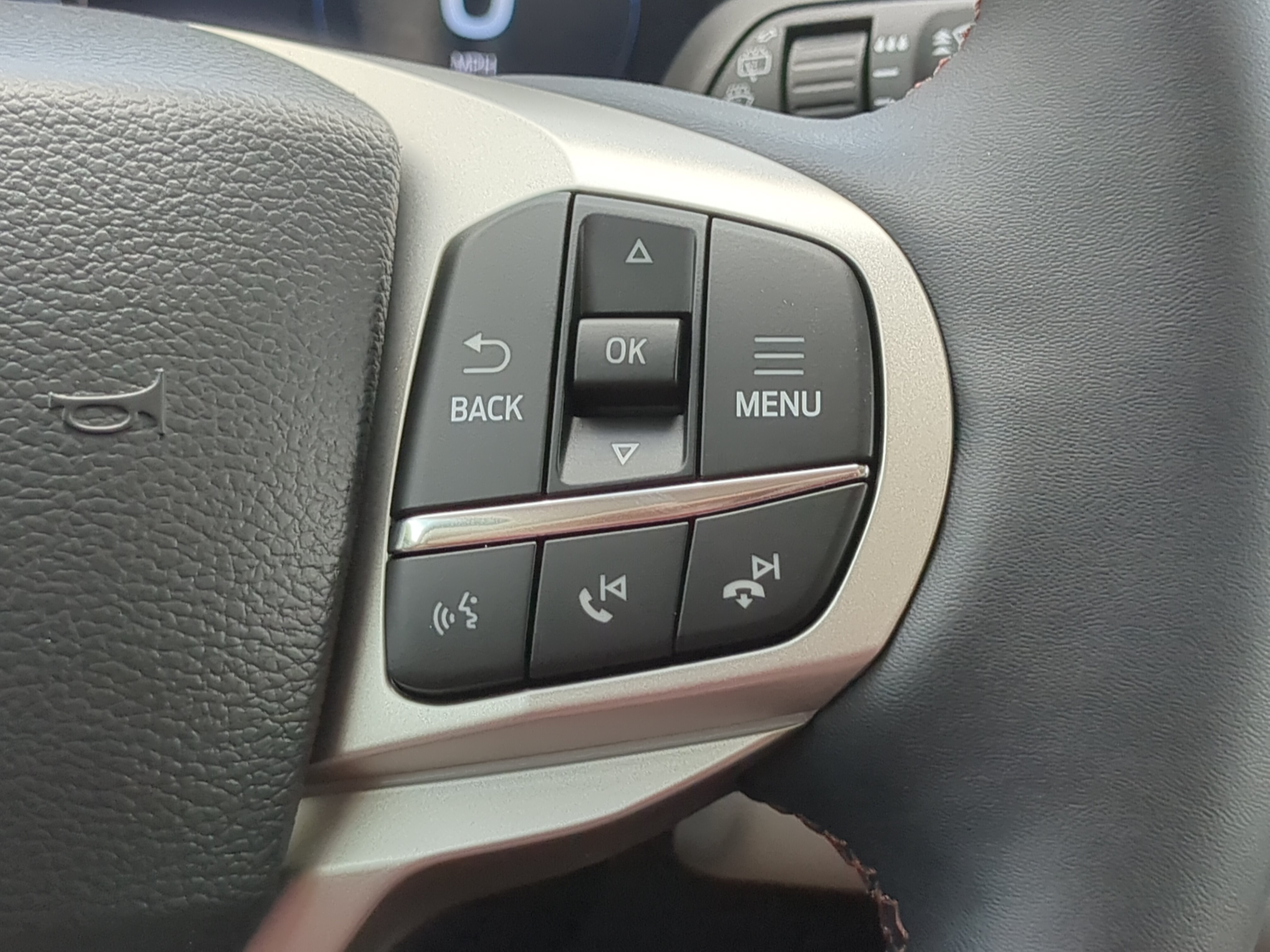 New 2026 Ford Explorer Active w/ Active Comfort Package AWD/4WD image 24