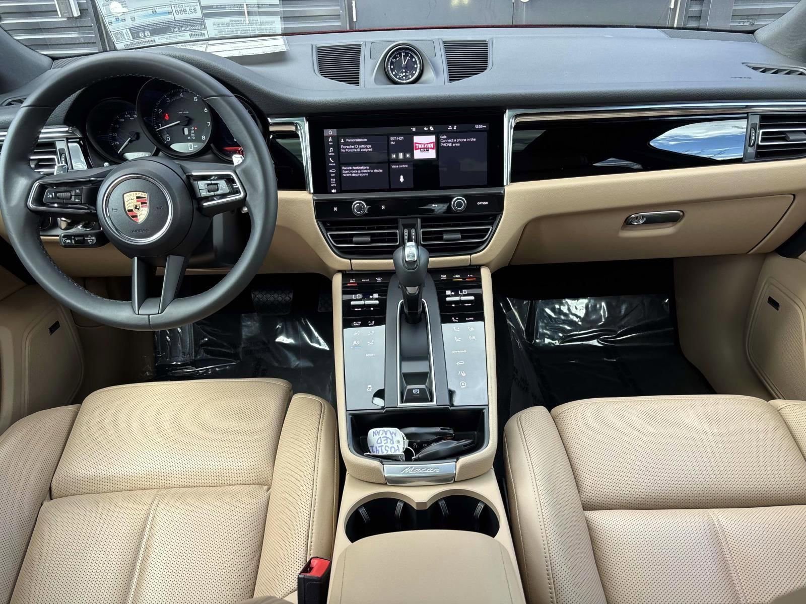 Used 2026 Porsche Macan image 18