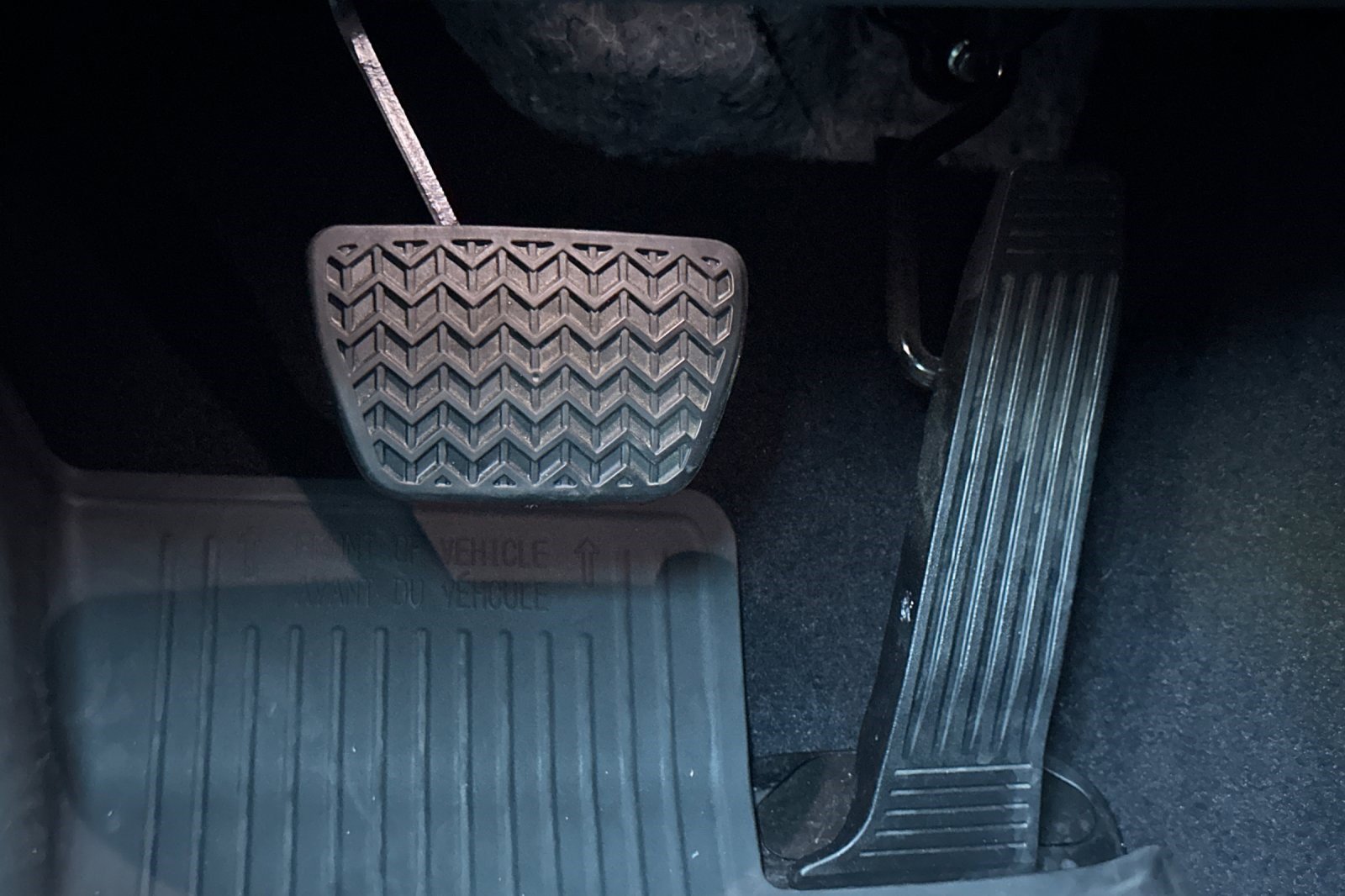 Used 2024 Lexus ES 300h w/ Premium Package image 36