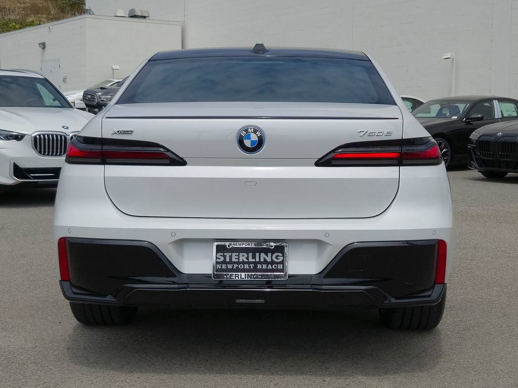 New 2026 BMW 750e xDrive AWD/4WD image 19
