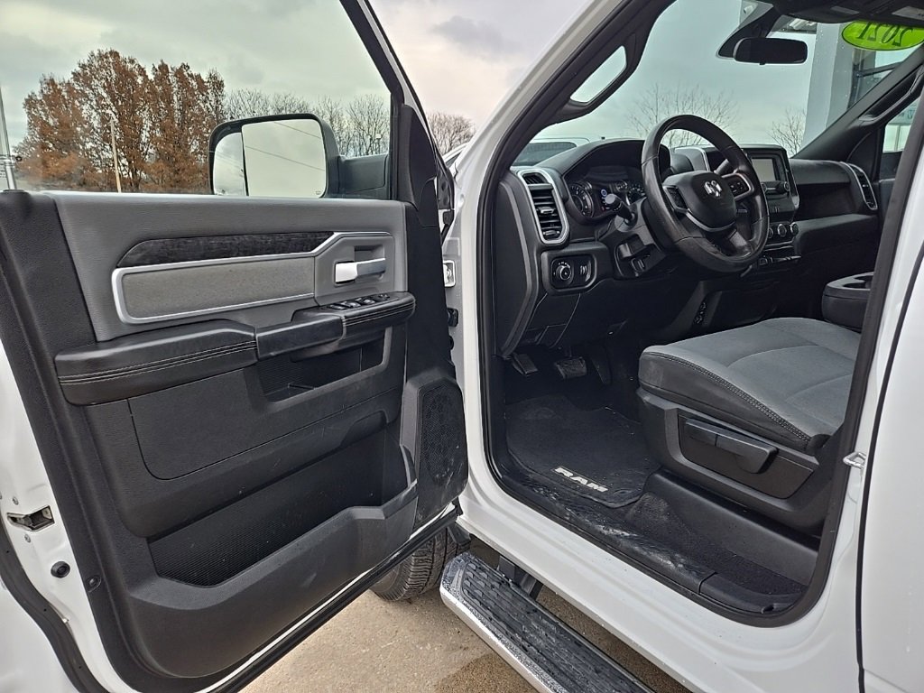 Used 2021 RAM 2500 Big Horn image 37