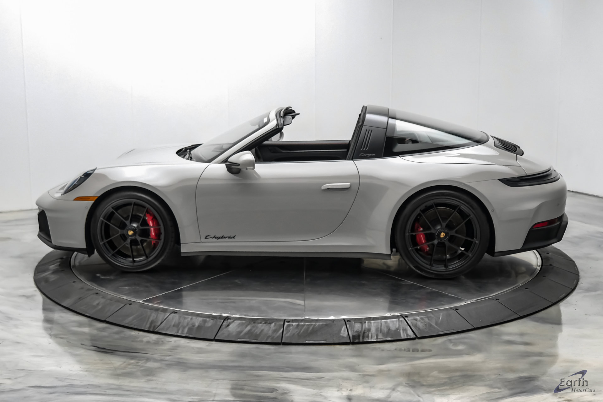 Used 2025 Porsche 911 Targa 4 GTS AWD/4WD image 8