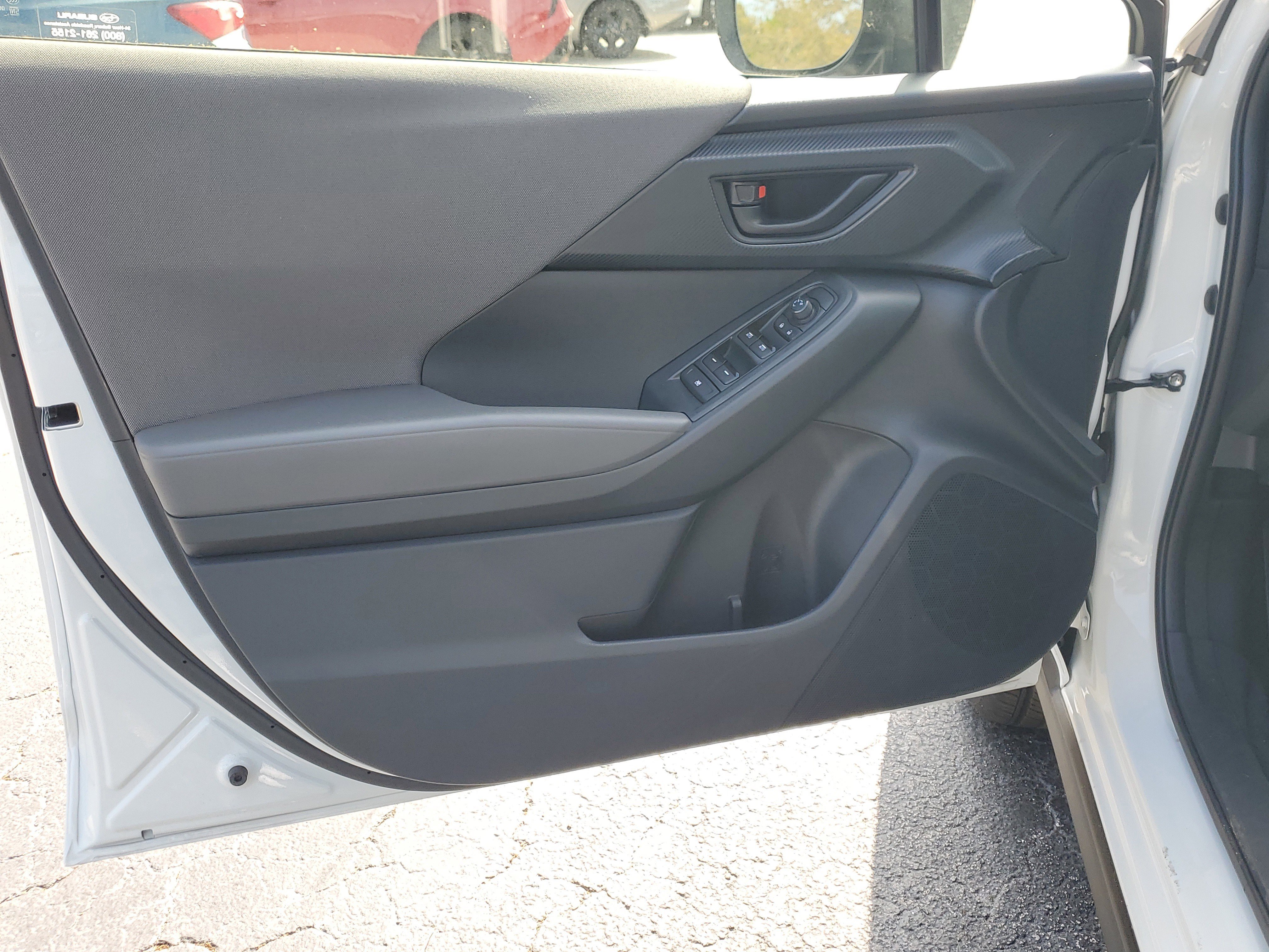 Used 2025 Subaru Crosstrek 2.0i image 17