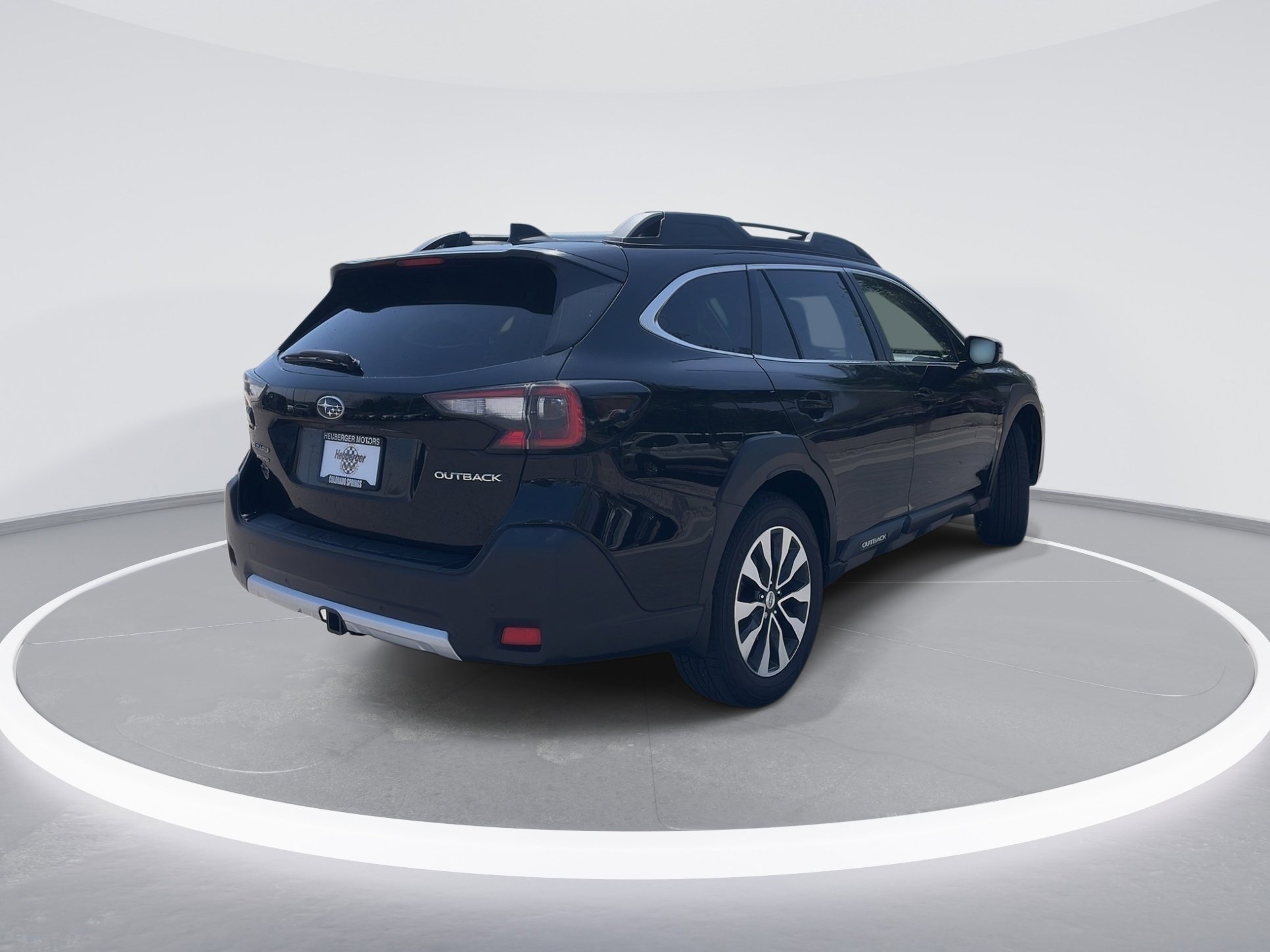 Used 2023 Subaru Outback Limited AWD/4WD image 5