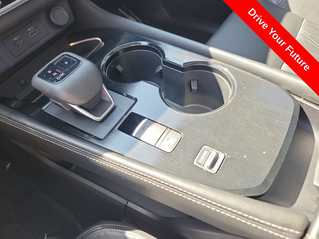 Used 2023 Nissan Rogue Platinum w/ Platinum Premium Package FWD image 16