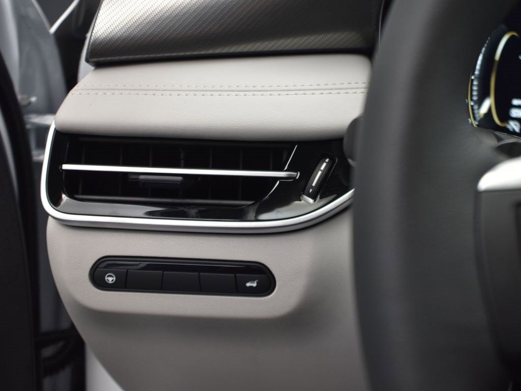 New 2026 INFINITI QX60 Luxe w/ Cargo Package image 34