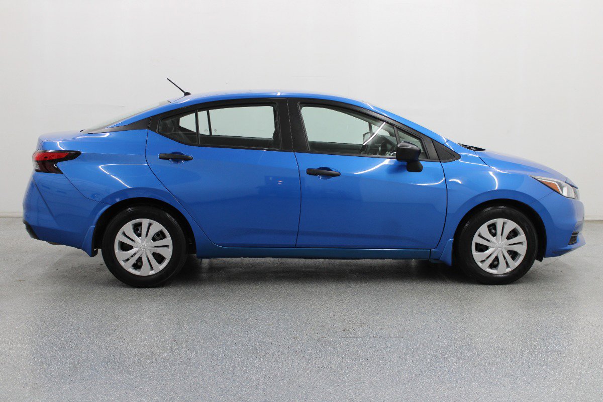 Used 2021 Nissan Versa S w/ Trunk Package image 2