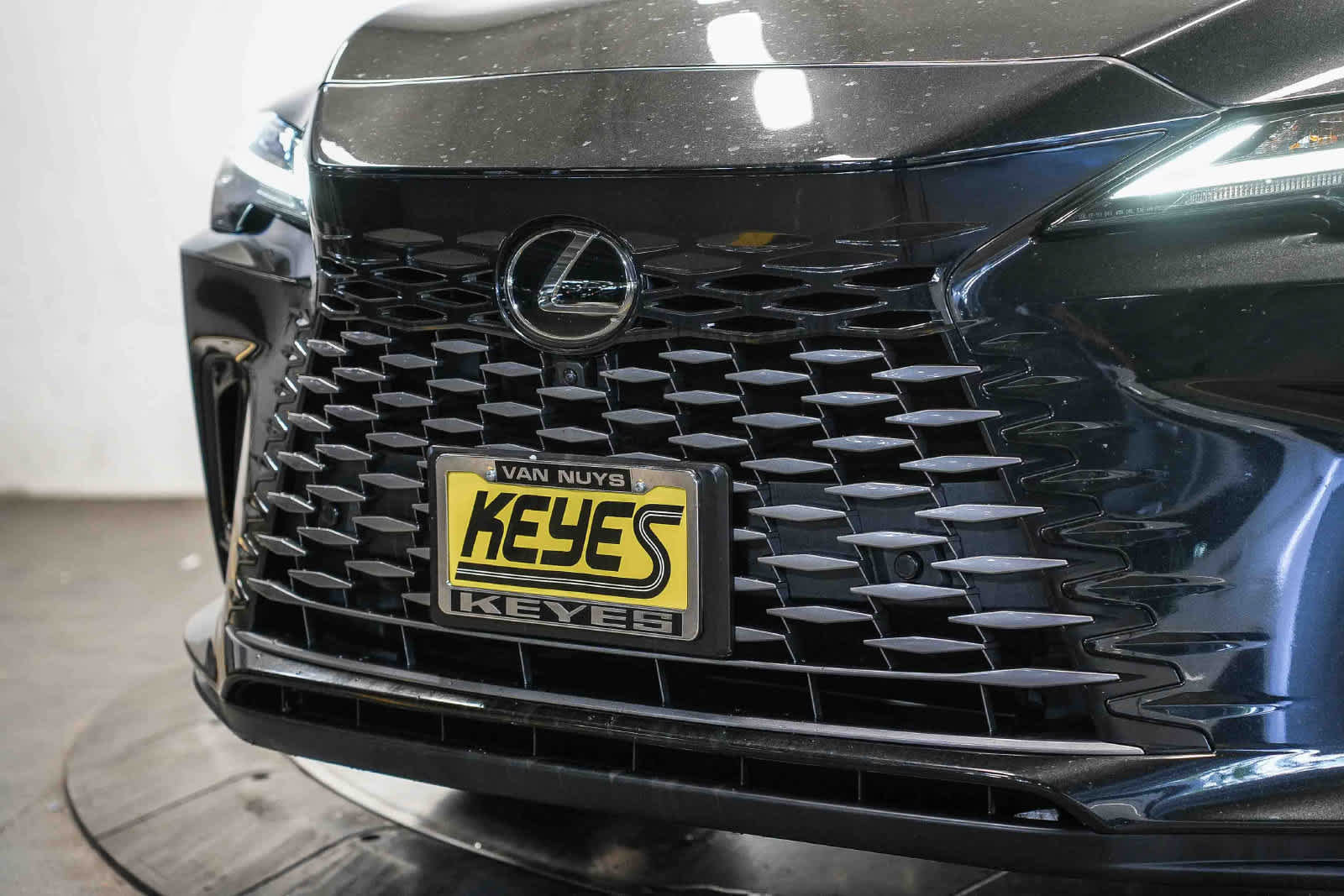 Used 2024 Lexus RX 350 Premium w/ Convenience Package FWD image 9