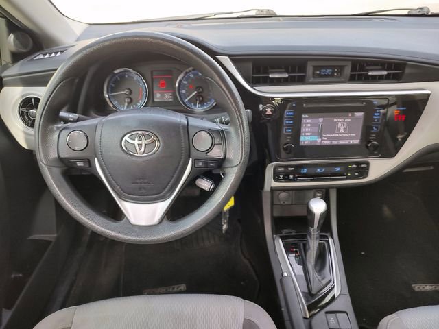 Used 2018 Toyota Corolla LE image 10