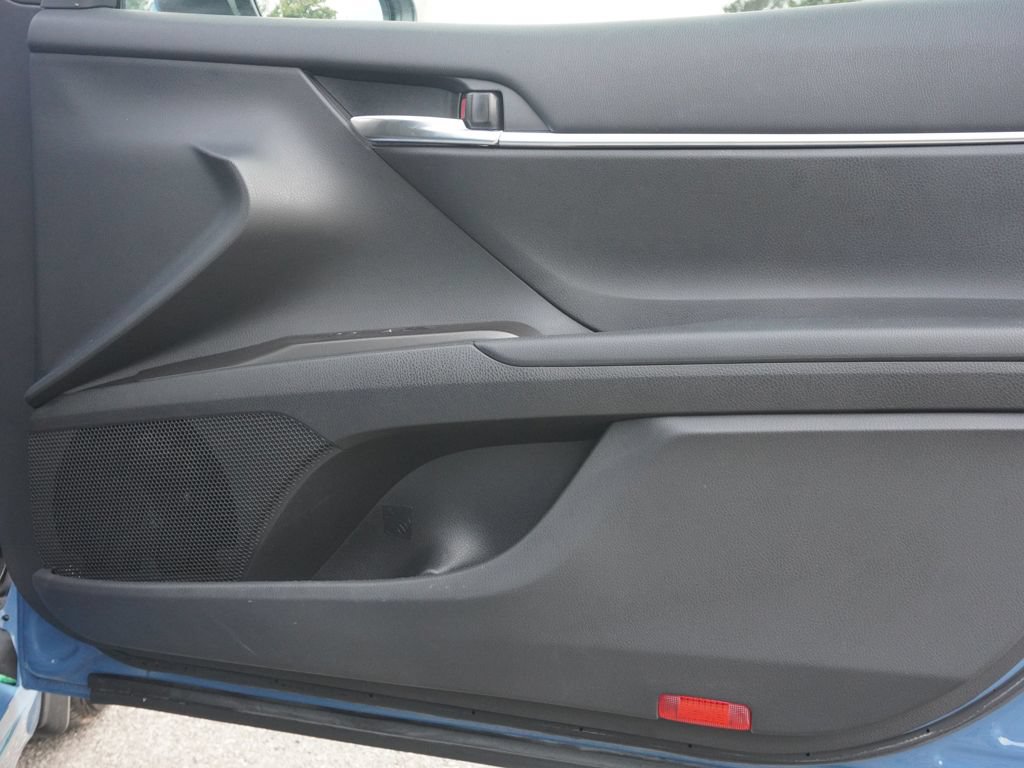 Used 2024 Toyota Camry SE FWD image 17