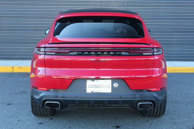 Certified 2025 Porsche Cayenne Coupe image 7