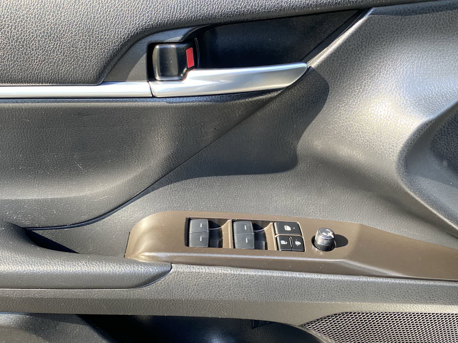 Used 2024 Toyota Camry SE FWD image 15