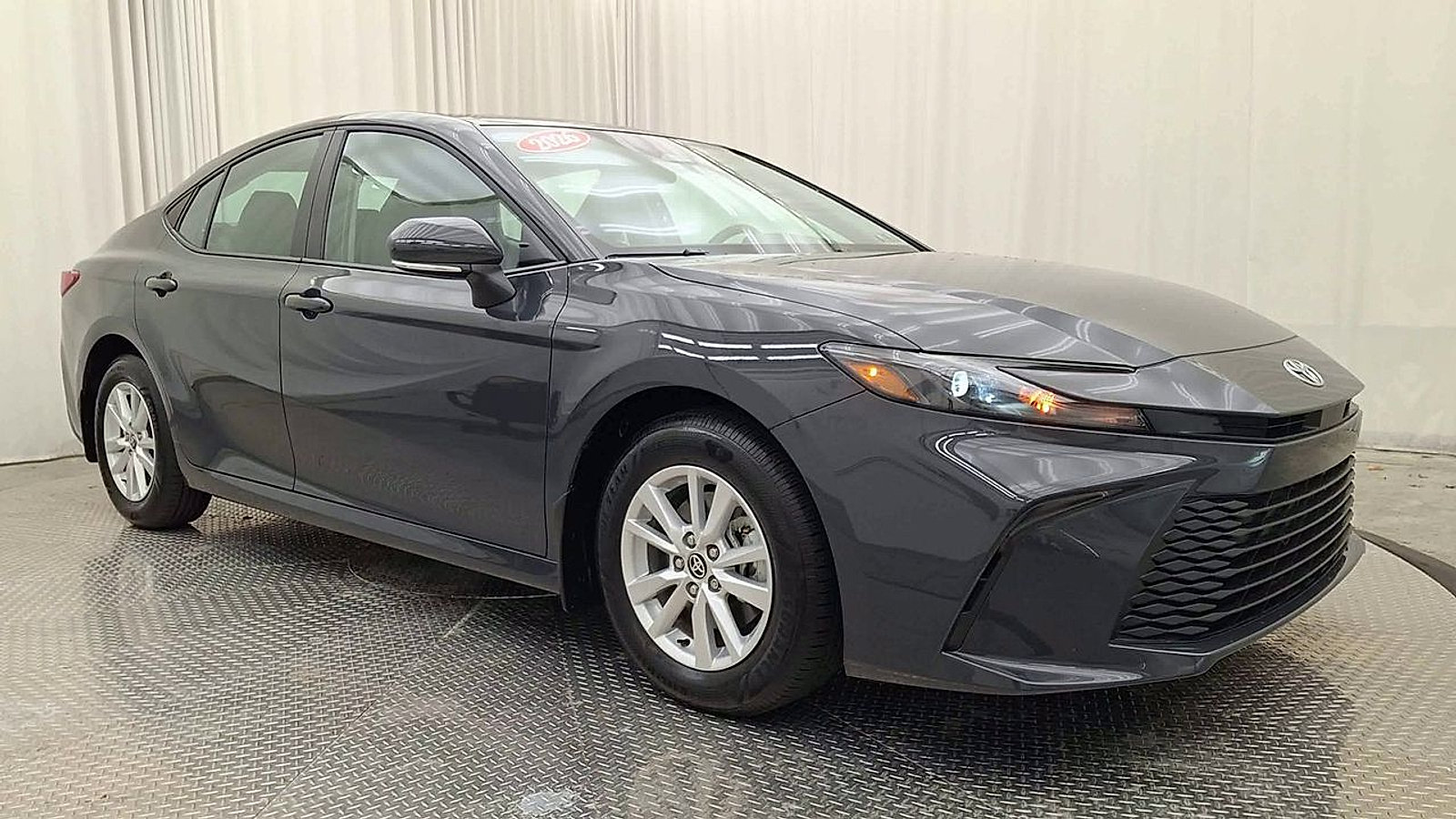 Used 2026 Toyota Camry LE FWD image 7