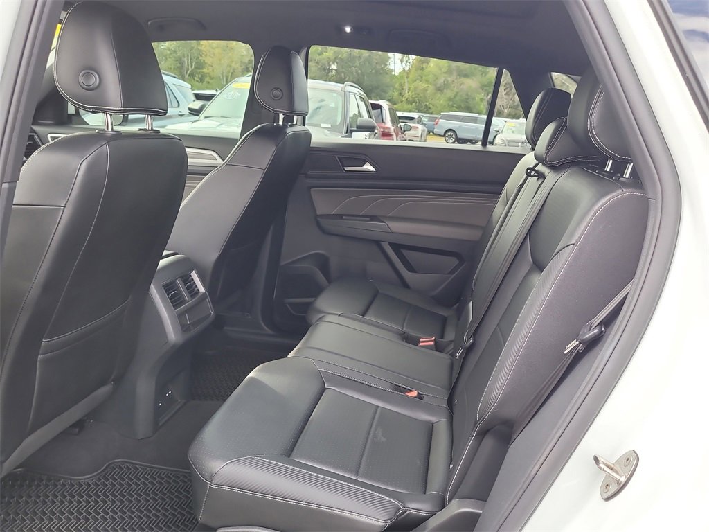Used 2023 Volkswagen Atlas Cross Sport SE w/ Panoramic Sunroof Package image 12