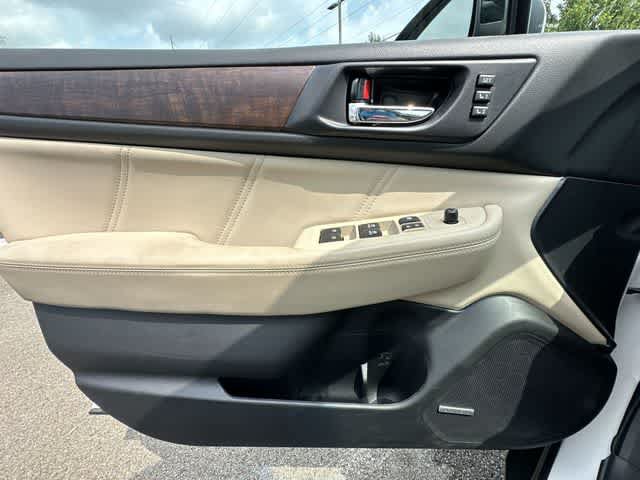Used 2019 Subaru Outback 3.6R Limited AWD/4WD image 18