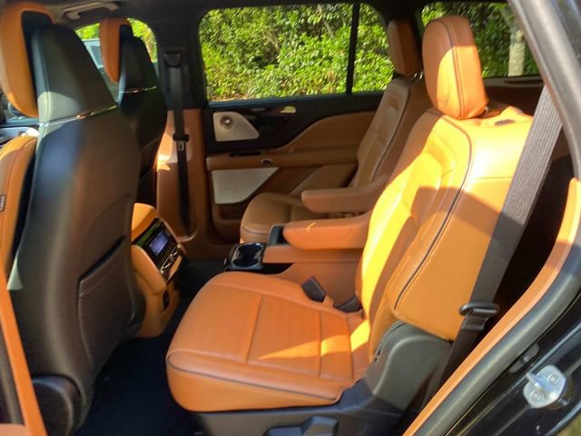 Certified 2023 Lincoln Aviator Black Label w/ Class IV Trailer Tow Package AWD/4WD image 8