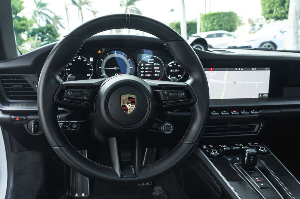Used 2020 Porsche 911 Carrera RWD image 25